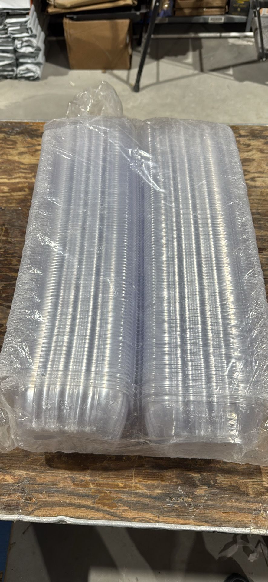 Plastic cake containers