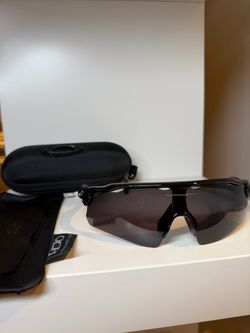 Oakley Radar Path EvSunglasses with Case and Cloth