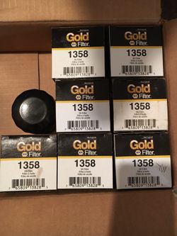9 brand new Napa gold oil filters 1358