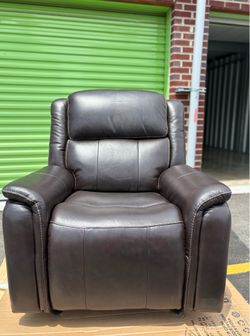 🔥 SALE! Brand New Barcalounger Power Recliner