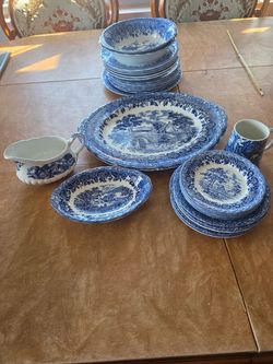 WH Grindley Country Style Plates set