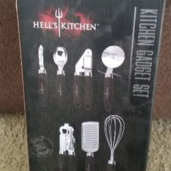 BRAND NEW HELLS KITCHEN GADGET SET ( 7 PCS )