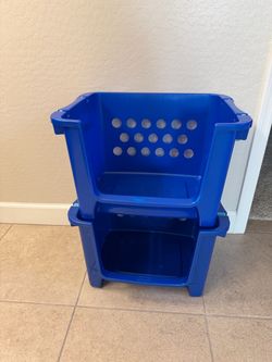 sterilite stacking utility bin with handles