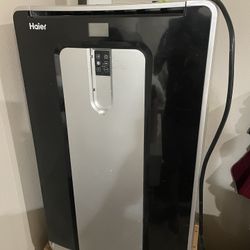 Haier Portable air conditioner 4 In 1 dehumidifier, fan and heater 