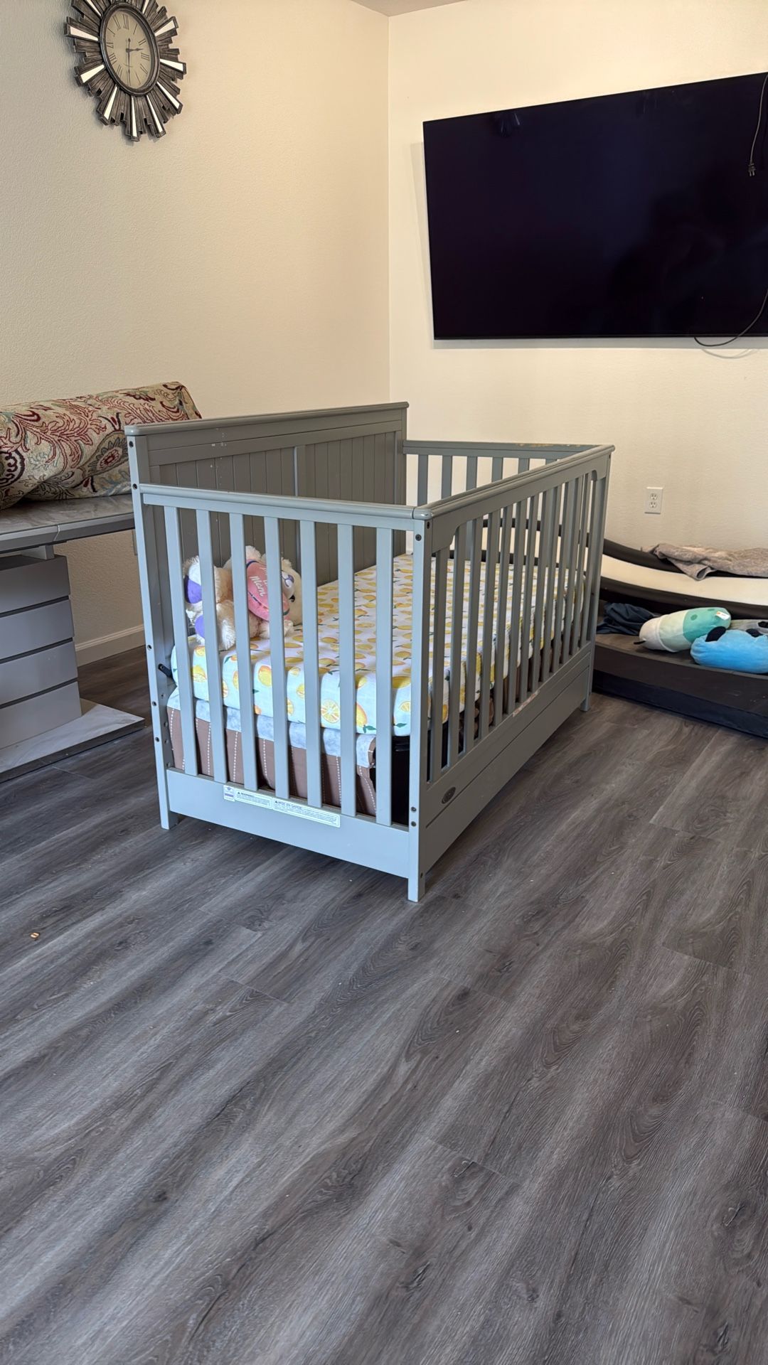 baby crib