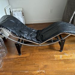 Le Corbusier LC4-style lounge chair