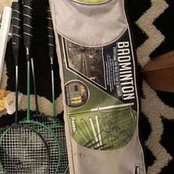 Badminton set
