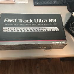  M-audio Fast Track Ultra 8R