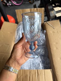 48 Blue Vintage-Style Goblets – 7.5 oz Plastic Wine Glasses