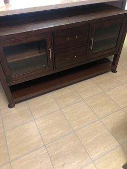 Entertainment Table For TV 