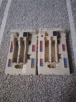 OEM Infiniti G37 Nissan 370Z Fuse Box Body Control Module