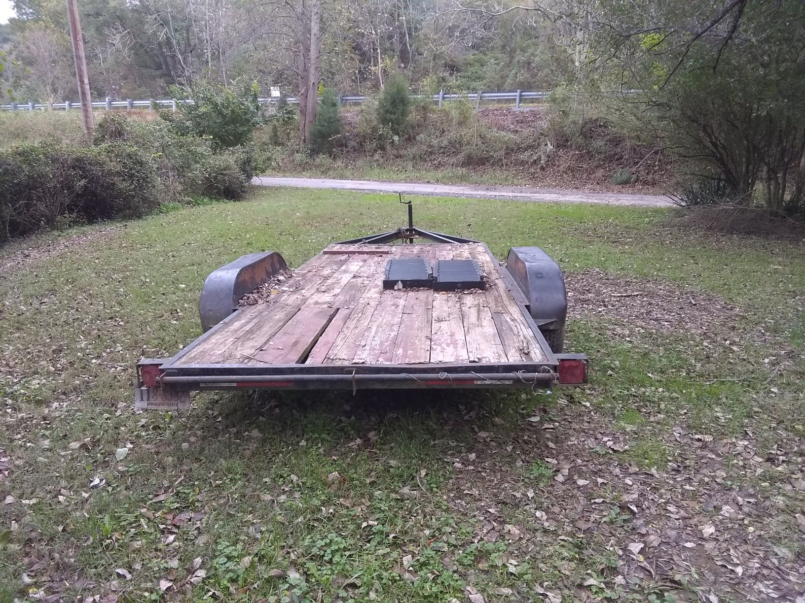 Photo 16 foot car trailer