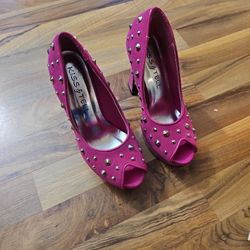 Women Size 71/2 Pink Heel