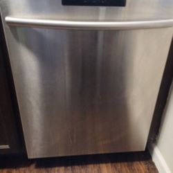 Samsung Dishwasher-PICK UP ONLY 