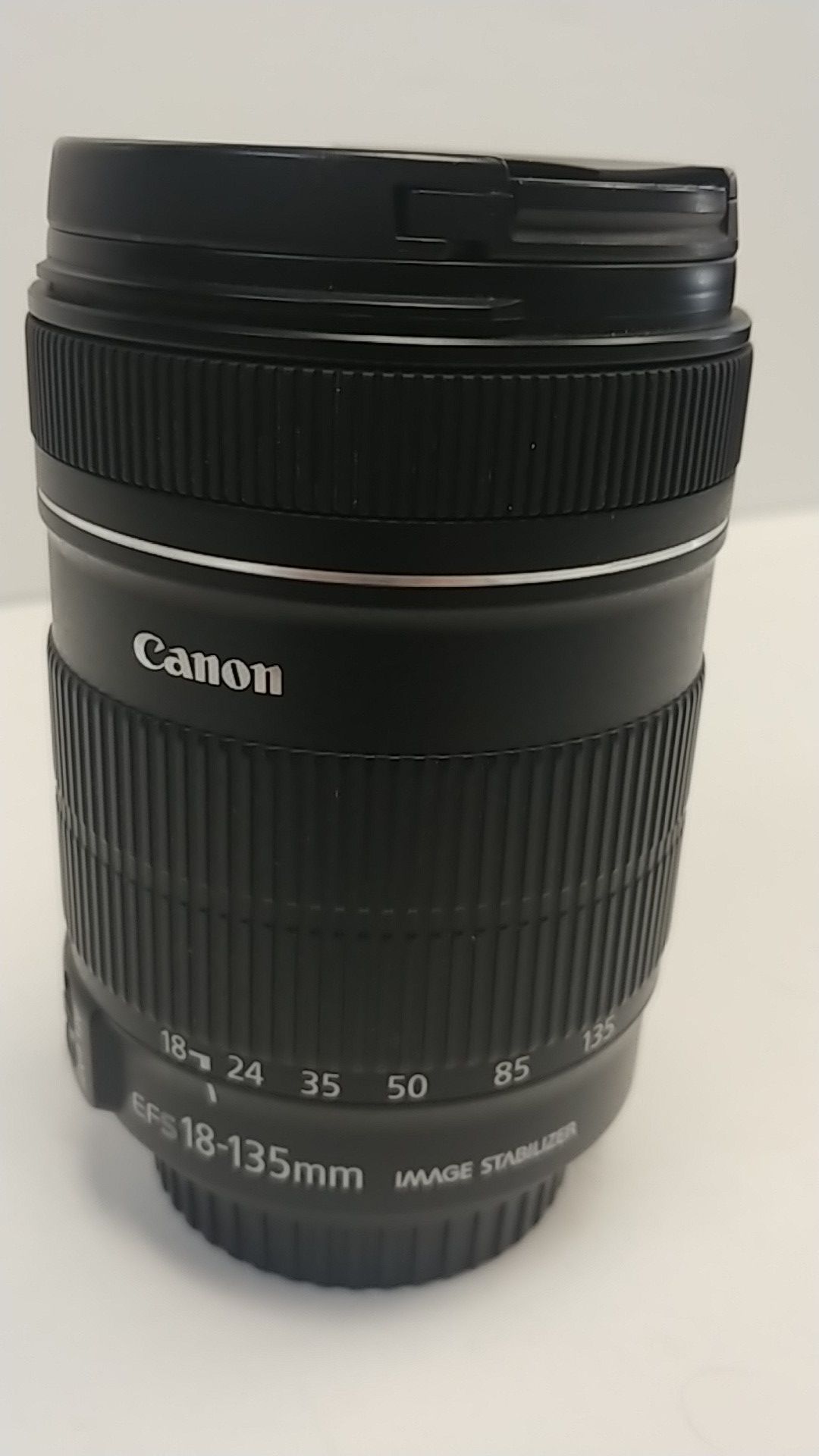 Canon lens ef-s 18-135mm f/3.5