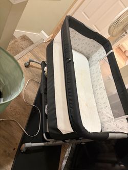 Bassinet Grey