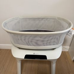 4 Moms Mamaroo $150