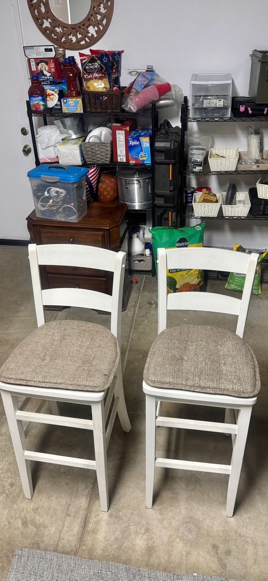 2 bar Stools
