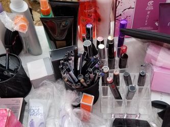 Cosmeticos Y Perfumes