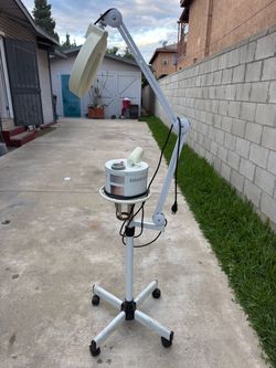 Lampara con lupa/Magnifying lamp