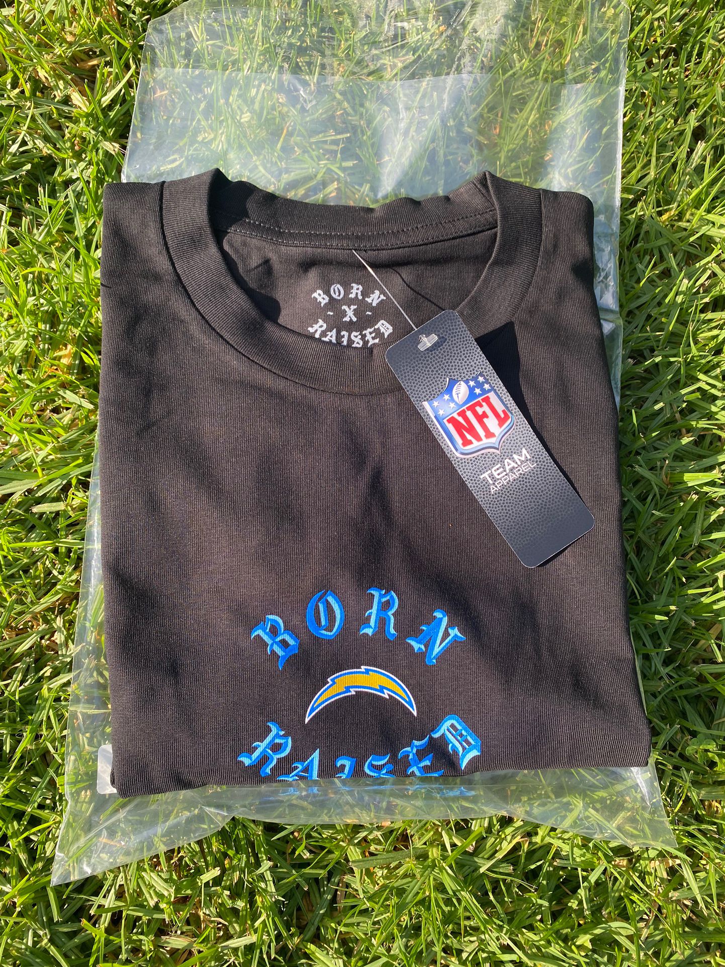 Born x Raised Los Angeles Chargers Shirt NWT Size XL