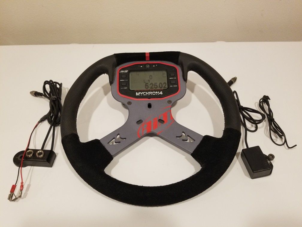 Mychron 4 with AIM Steering Wheel, Infrared Sensor, RPM Lead, 2-Port Data Hub