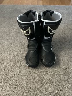 Berik motorcycle boots