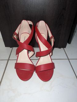 RARE🔥Tahari Women’s Desiray Red Leather Strappy Heels Size 7.5 - Worn Once