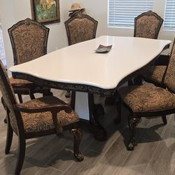 Dinning Table + 8 Chairs