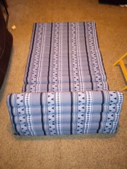 Comfortable TV pillow cloth, foldable