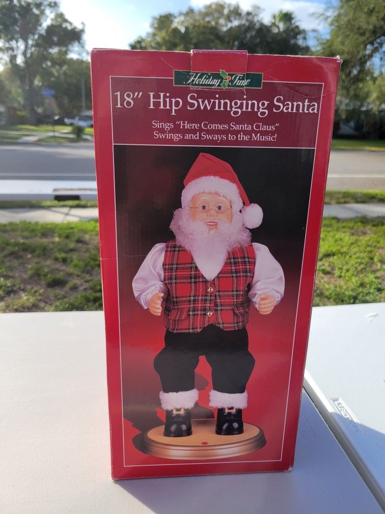 18" Hip Swinging Santa