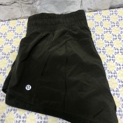 Lululemon Miles Ahead Short Size 4