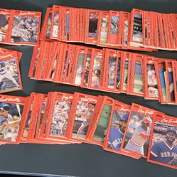 Lot of 700+ Donruss Baseball Cards (1990) 