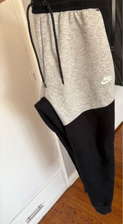 Nike tech sweats black & grey