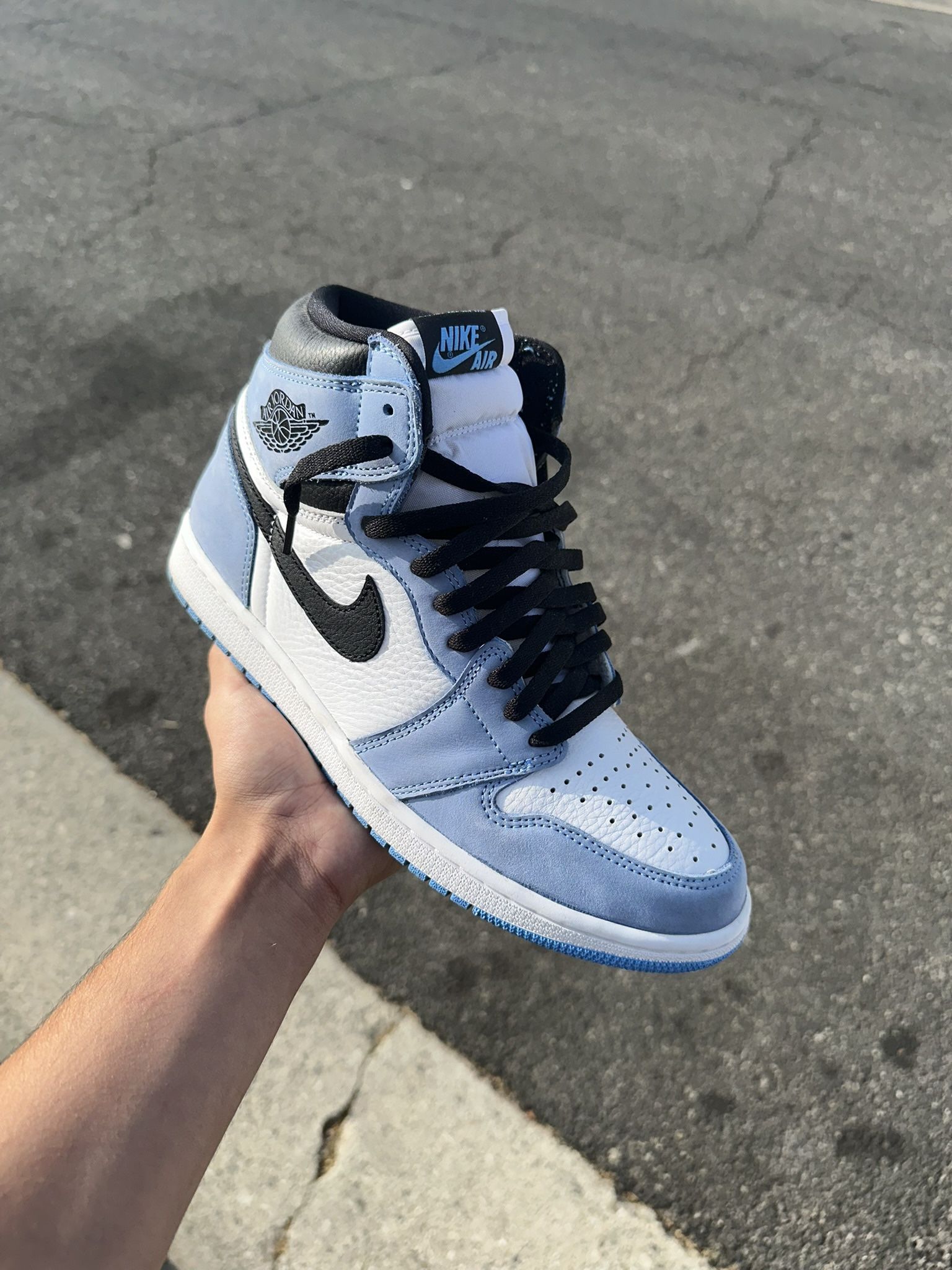 Jordan 1 Unc