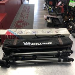 1003 Vanguard Video K Camera Tripod *Mount Missing* 528011