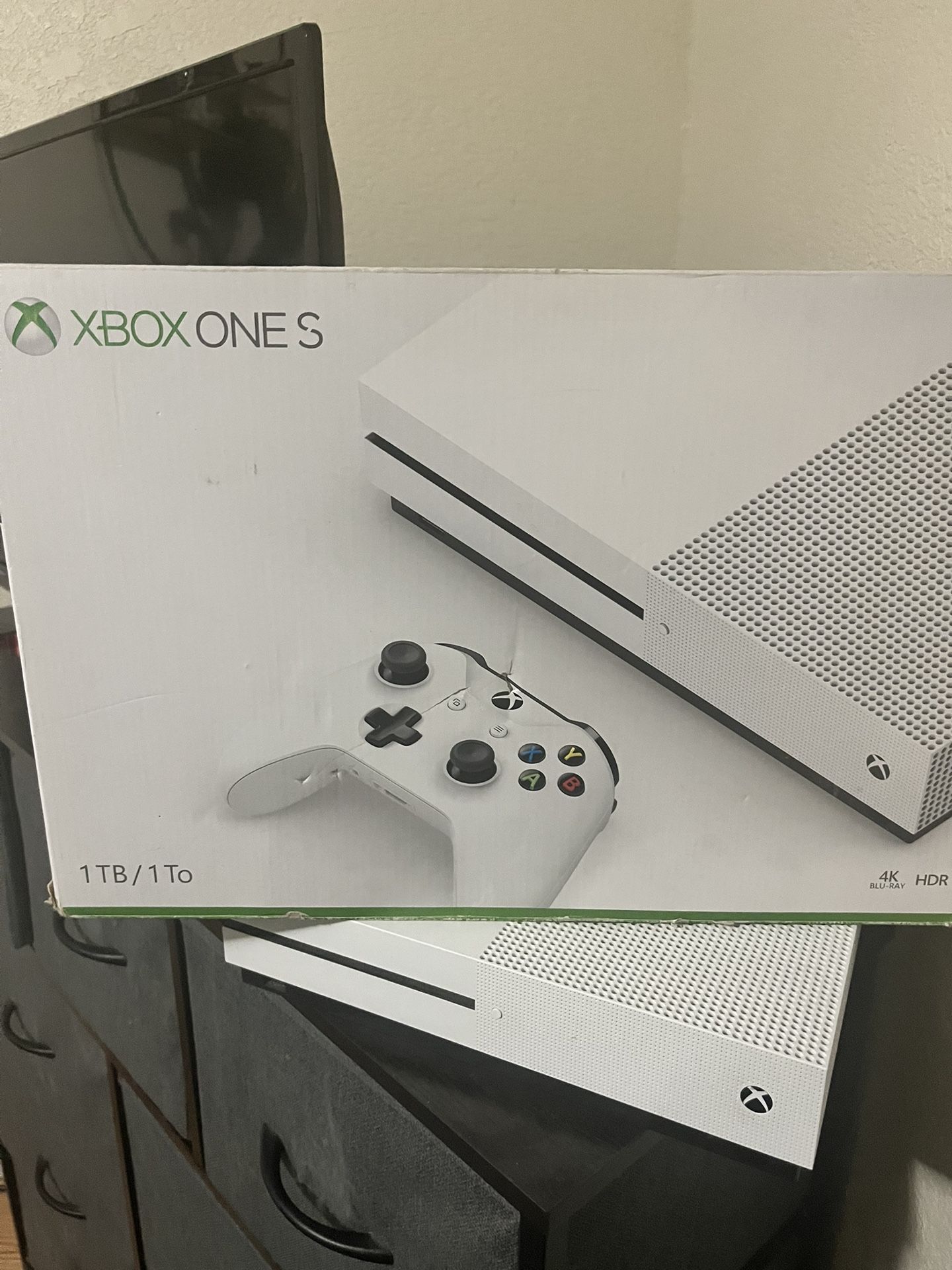 Xbox One S