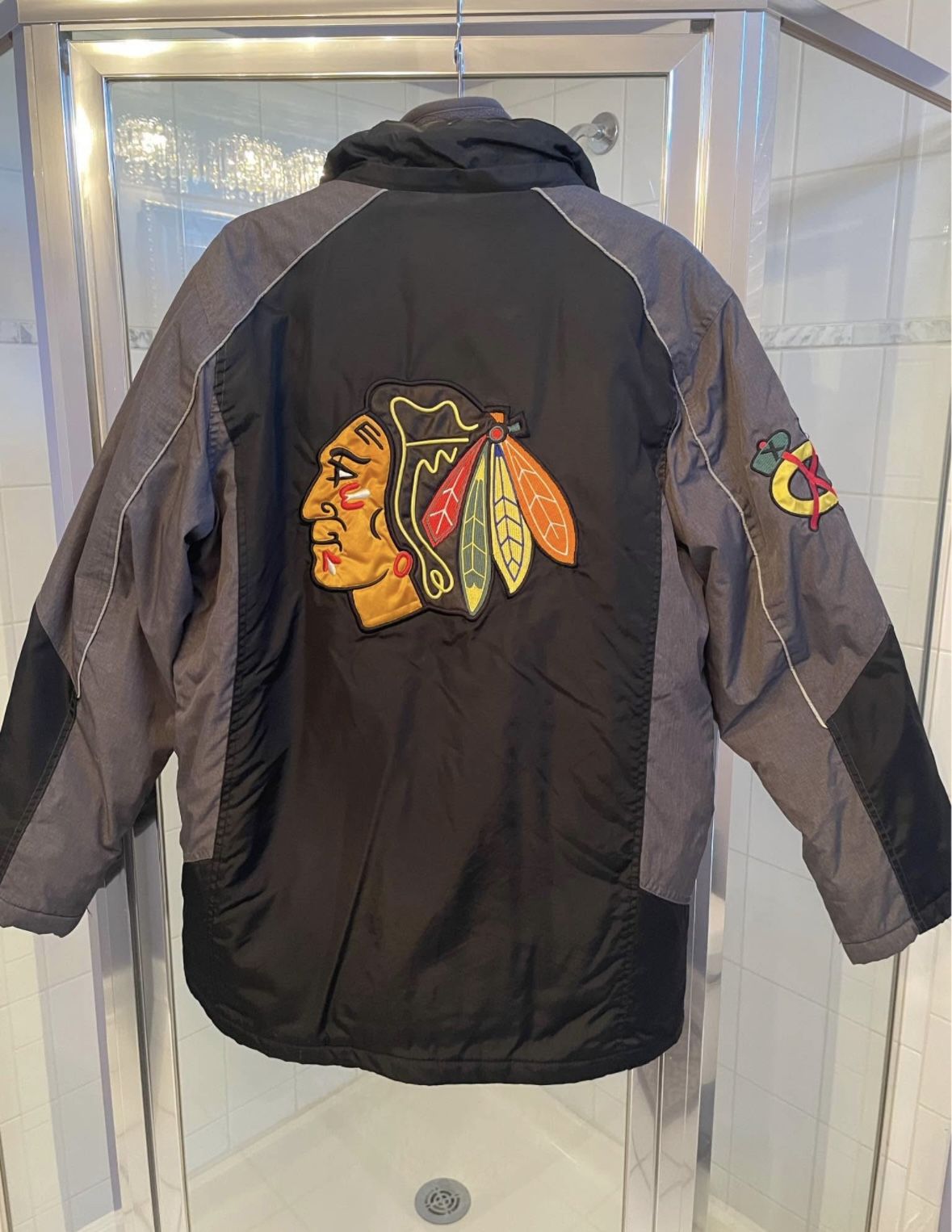Chicago Blackhawks 2-in-1 Vest And Jacket 