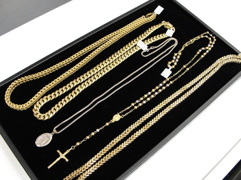 10K 14K 18K ALL CHAINS ON SALE AT HALF PRICE!