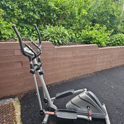Elliptical Exercise Machine. 