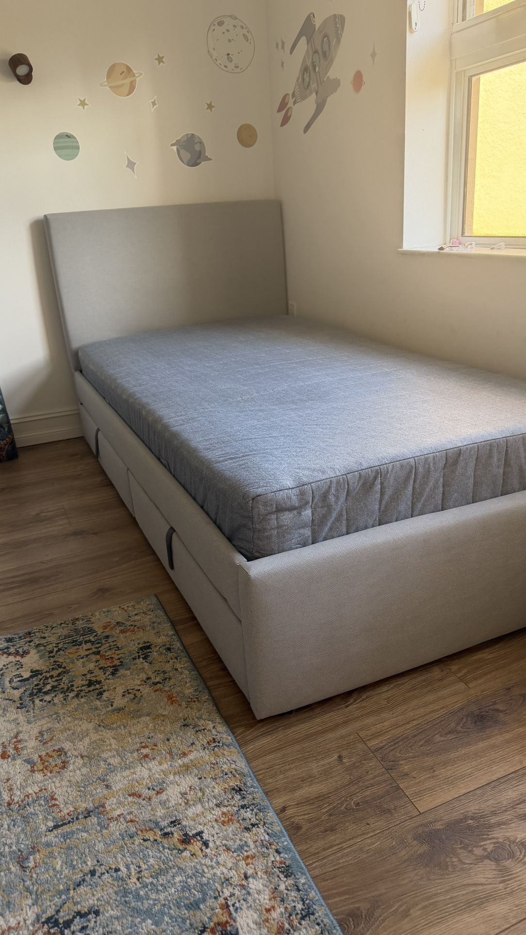 Twin Bed With Storage And Matress