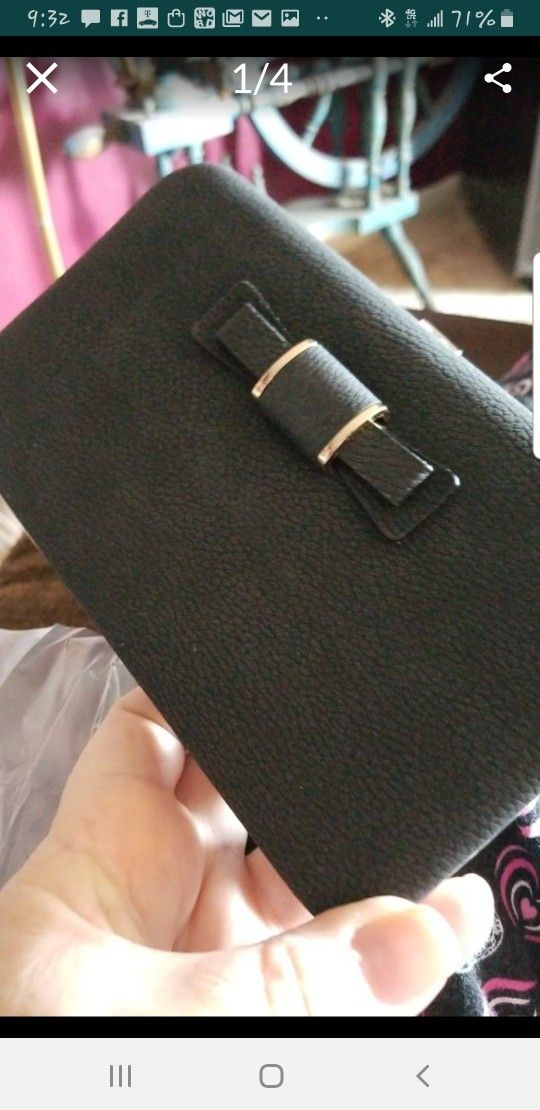 Ladies Snap Closure Wrist Wallet