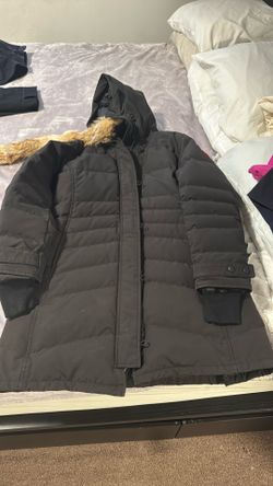 Canada Goose Ladies Long Jacket Size Large