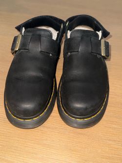 Dr. Martens Slingback Mule in “Women’s 7”