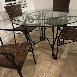 Kitchen Table With Chairs - Free