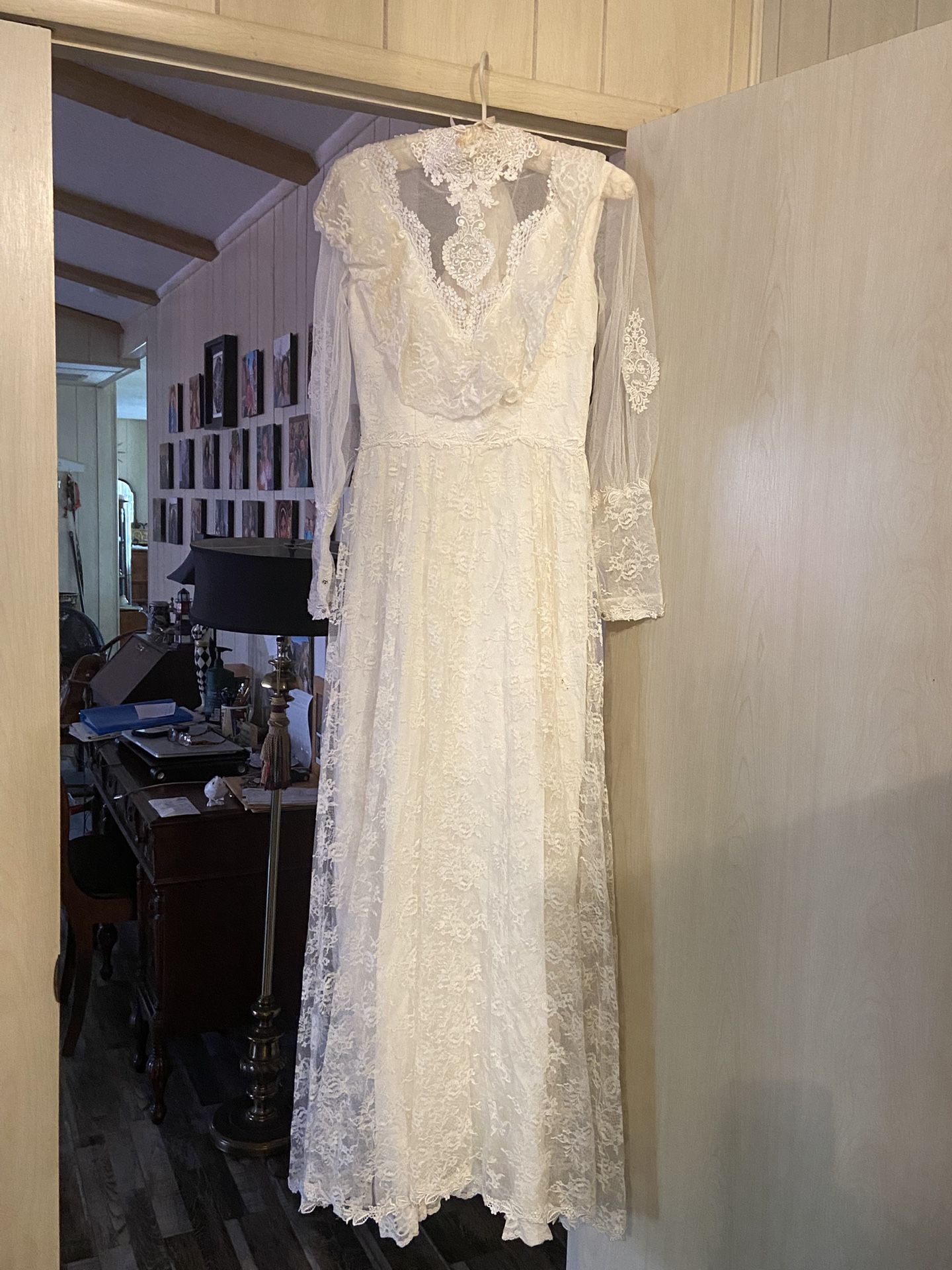 Vintage Wedding Dress With Lace And Train