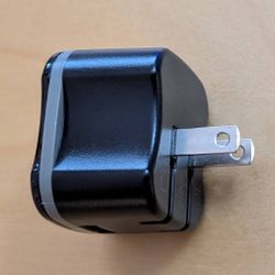 Insignia USB Phone Charger USB-C 5V Foldable Travel Wall Charging Power Adapter