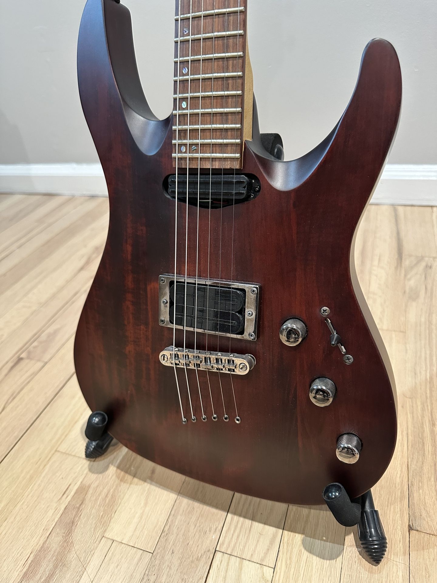 Mitchell MD300 Electric Guitar