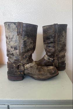 Faded men’s boots