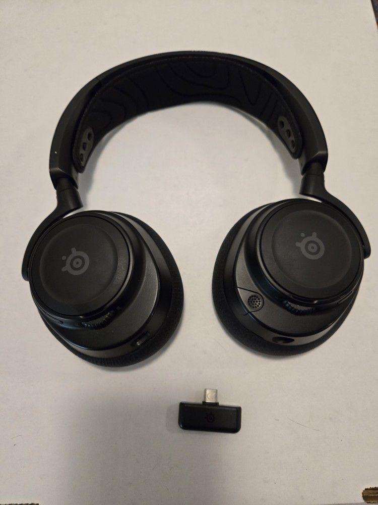 Steelseries Arctis 7 wireless headphones